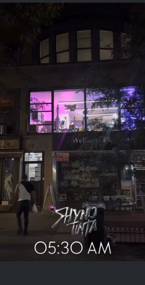 Shyno Tinta from the street at night